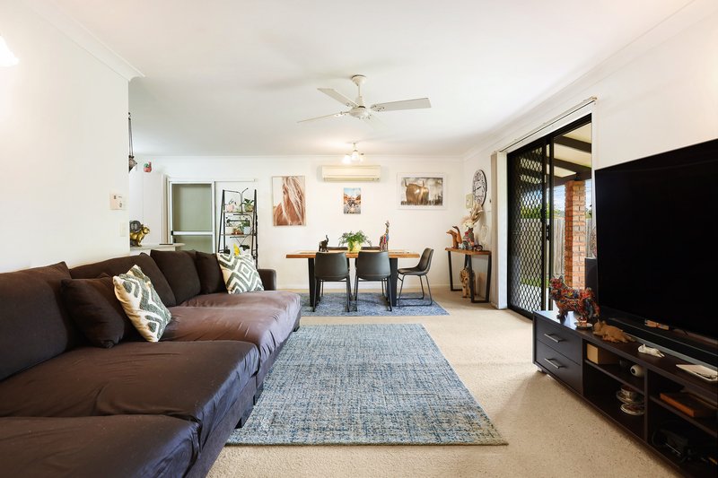 Photo - 13 Lakes Drive, Tweed Heads West NSW 2485 - Image 5