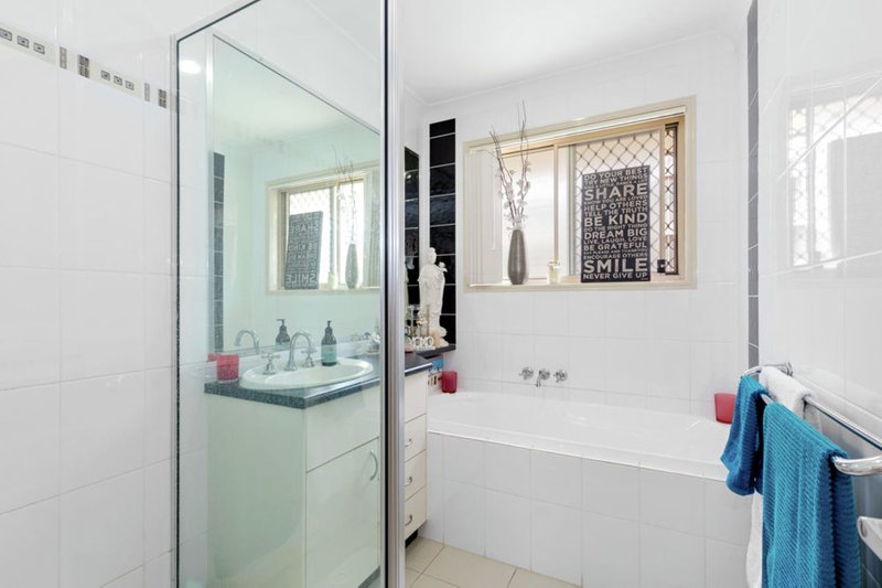 Photo - 13 Lakes Entrance Drive, Springfield Lakes QLD 4300 - Image 14