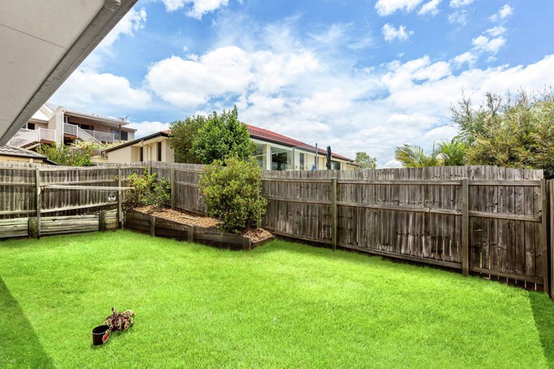 Photo - 13 Lakes Entrance Drive, Springfield Lakes QLD 4300 - Image 15