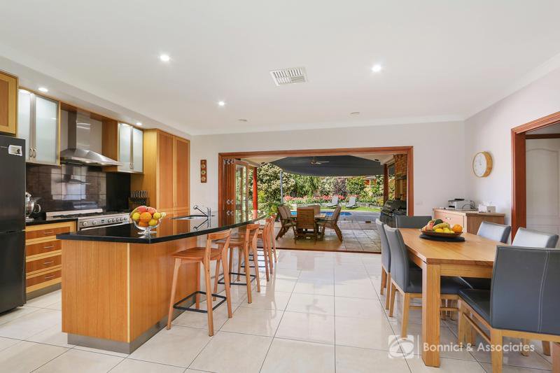 Photo - 13 Lambourn Drive, Wodonga VIC 3690 - Image 2