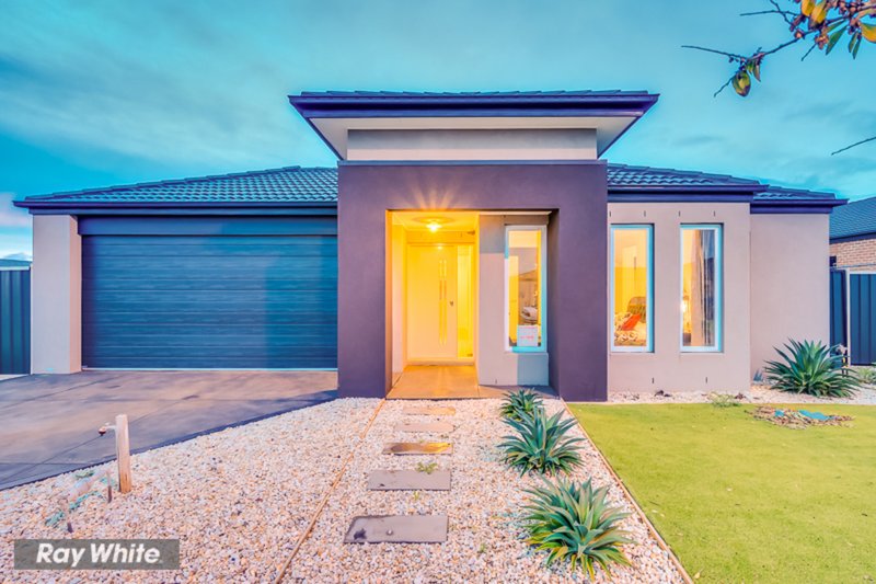 13 Lamington Drive, Tarneit VIC 3029