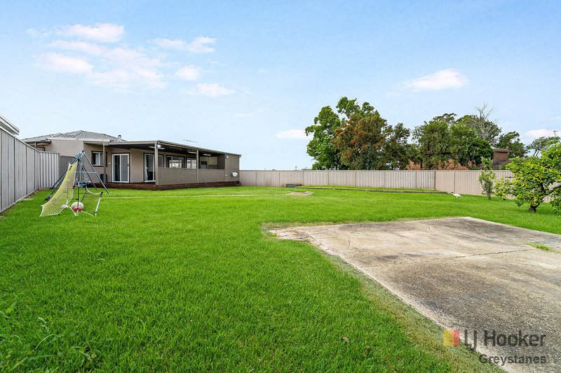 Photo - 13 Lance Crescent, Greystanes NSW 2145 - Image 11