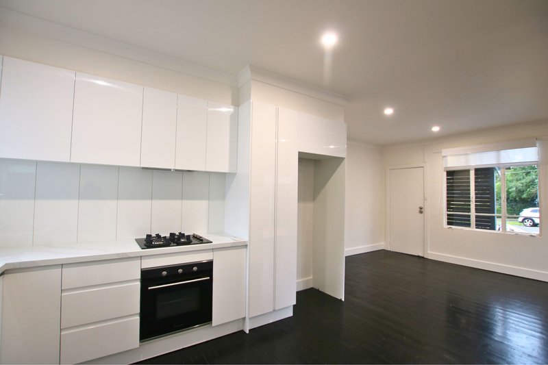 Photo - 13 Lancewood Avenue, Heidelberg West VIC 3081 - Image 3