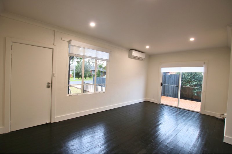 Photo - 13 Lancewood Avenue, Heidelberg West VIC 3081 - Image 11