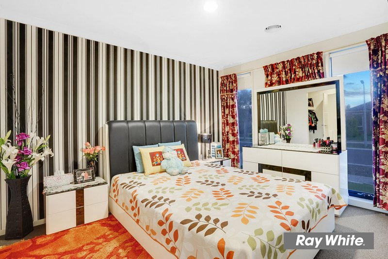 Photo - 13 Lancewood Road, Manor Lakes VIC 3024 - Image 8