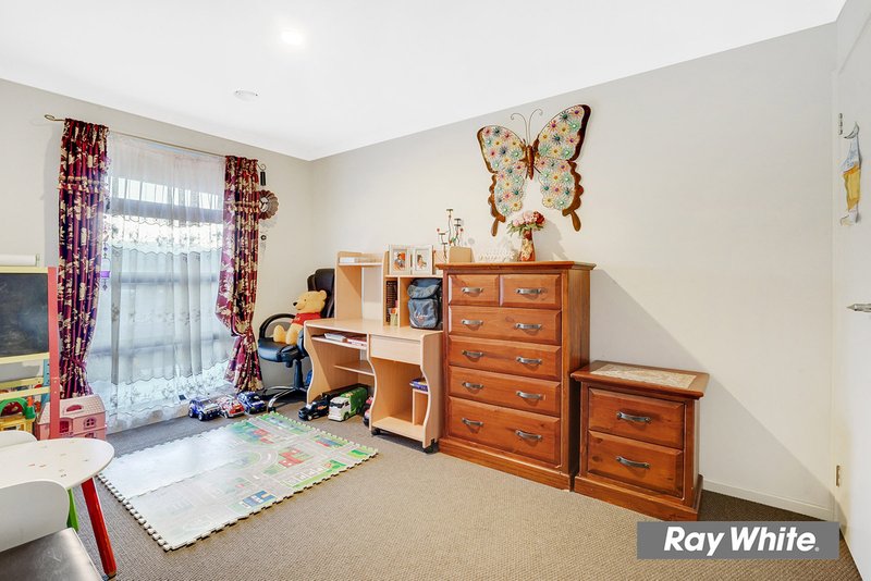Photo - 13 Lancewood Road, Manor Lakes VIC 3024 - Image 13