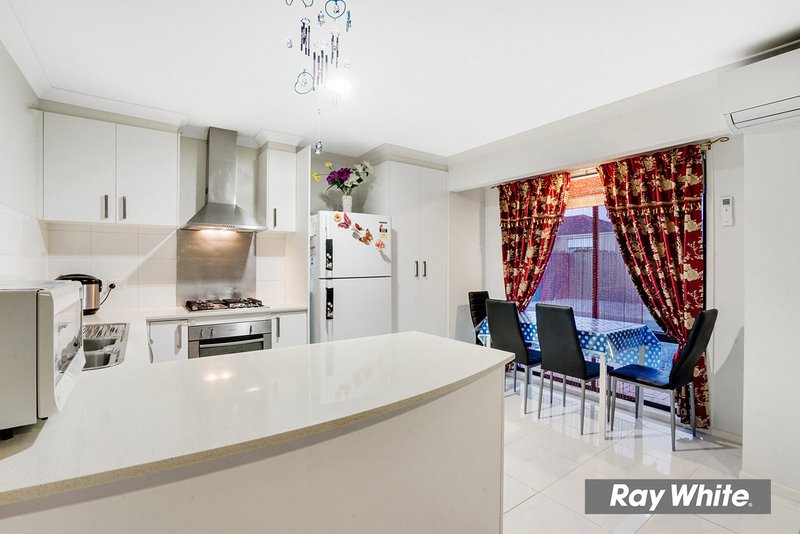 Photo - 13 Lancewood Road, Manor Lakes VIC 3024 - Image 14