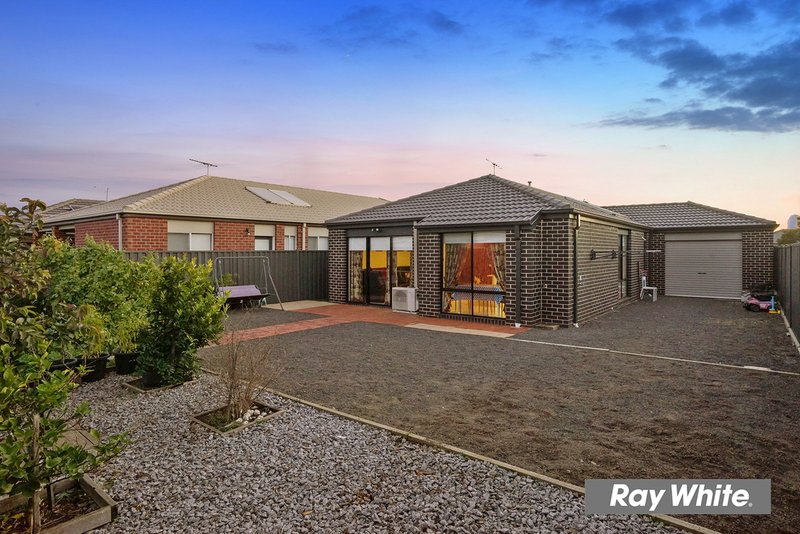 Photo - 13 Lancewood Road, Manor Lakes VIC 3024 - Image 16