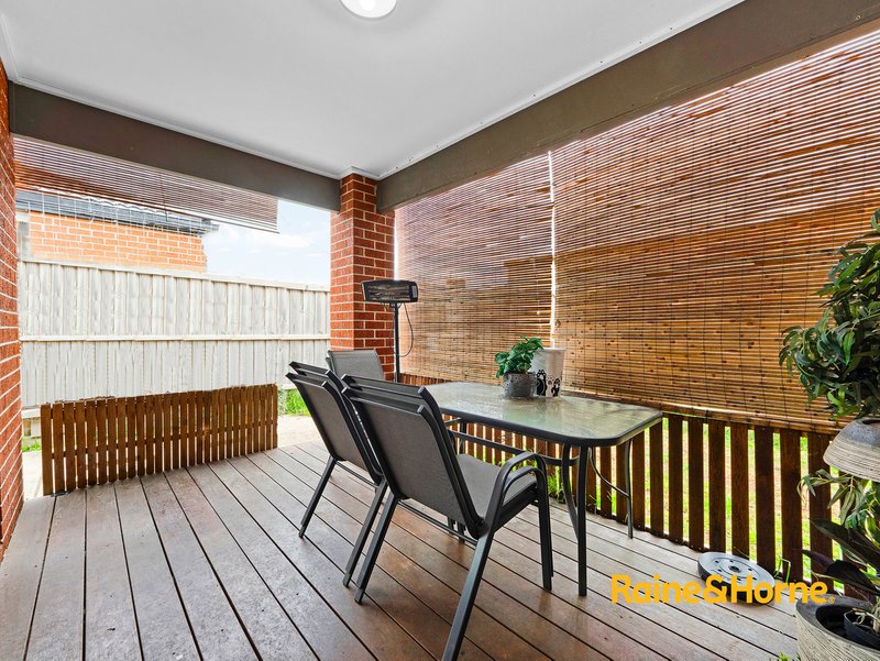 Photo - 13 Landrace Way, Clyde North VIC 3978 - Image 16