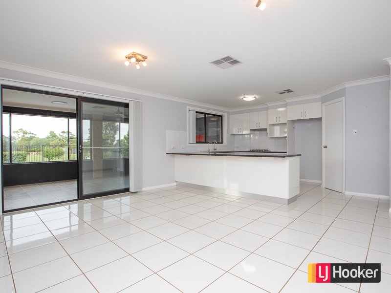 Photo - 13 Landsborough Close, Westdale NSW 2340 - Image 2