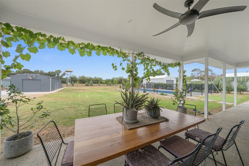 Photo - 13 Lang Place, Oxley VIC 3678 - Image 9