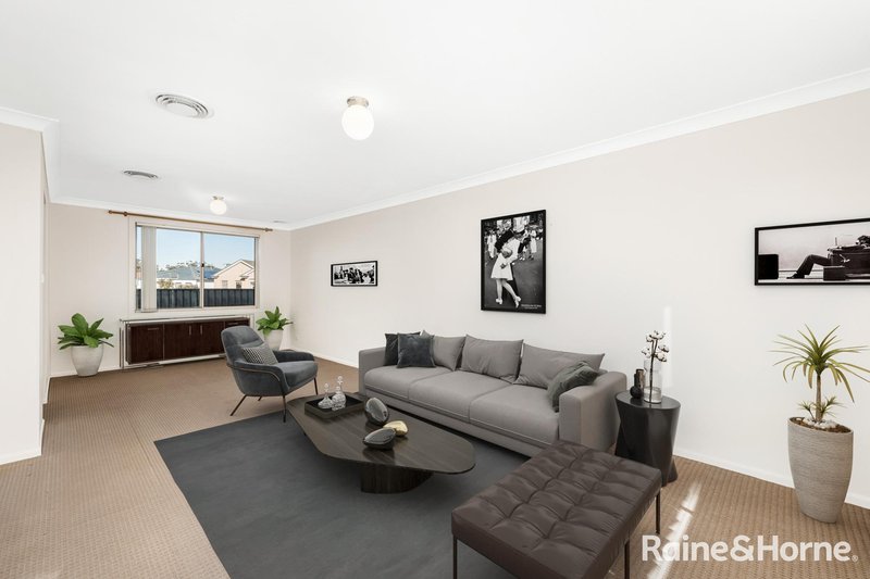 Photo - 13 Langford Smith Close, Kellyville NSW 2155 - Image 8