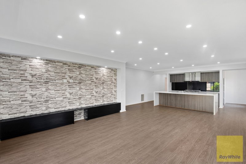 Photo - 13 Larissa Street, Tarneit VIC 3029 - Image 3