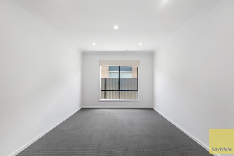 Photo - 13 Larissa Street, Tarneit VIC 3029 - Image 5