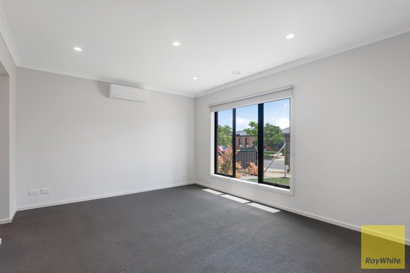 Photo - 13 Larissa Street, Tarneit VIC 3029 - Image 9