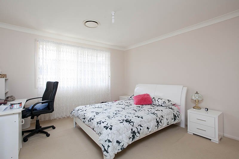 Photo - 13 Larkin Crescent, Flinders NSW 2529 - Image 6