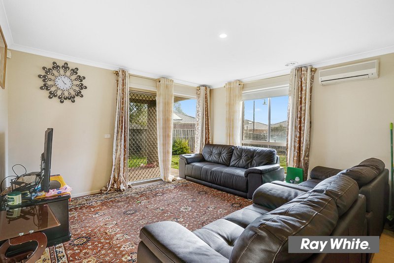 Photo - 13 Larson Avenue, Tarneit VIC 3029 - Image 4