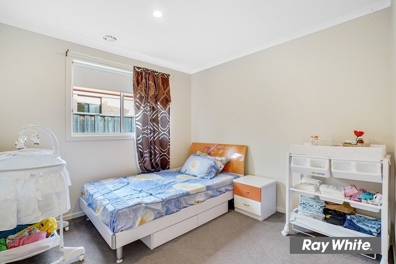 Photo - 13 Larson Avenue, Tarneit VIC 3029 - Image 10