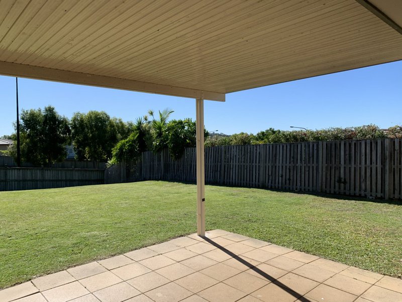 Photo - 13 Laughlen Chase, Pacific Pines QLD 4211 - Image 8