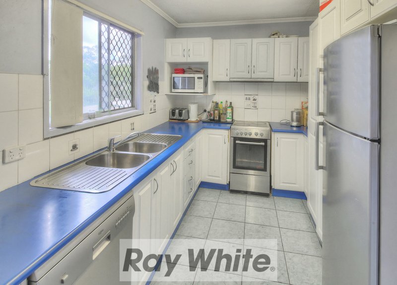 Photo - 13 Laughlin Street, Kingston QLD 4114 - Image 5