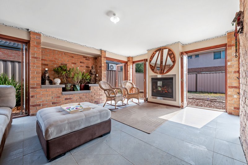 Photo - 13 Lawson Place, Burnside Heights VIC 3023 - Image 14