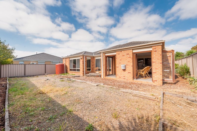 Photo - 13 Lawson Place, Burnside Heights VIC 3023 - Image 16