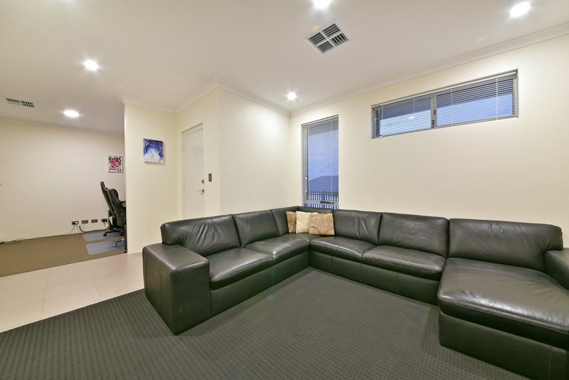 Photo - 13 Ledbury Way, Alkimos WA 6038 - Image 5