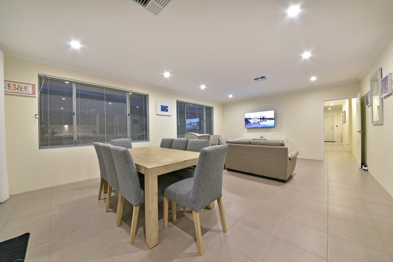 Photo - 13 Ledbury Way, Alkimos WA 6038 - Image 20