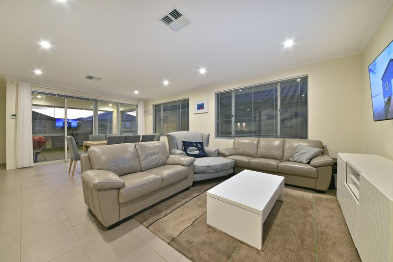 Photo - 13 Ledbury Way, Alkimos WA 6038 - Image 24