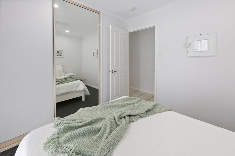Photo - 13 Leister Court, Bucasia QLD 4750 - Image 16