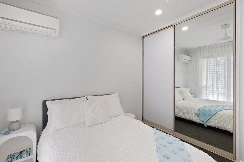 Photo - 13 Leister Court, Bucasia QLD 4750 - Image 17