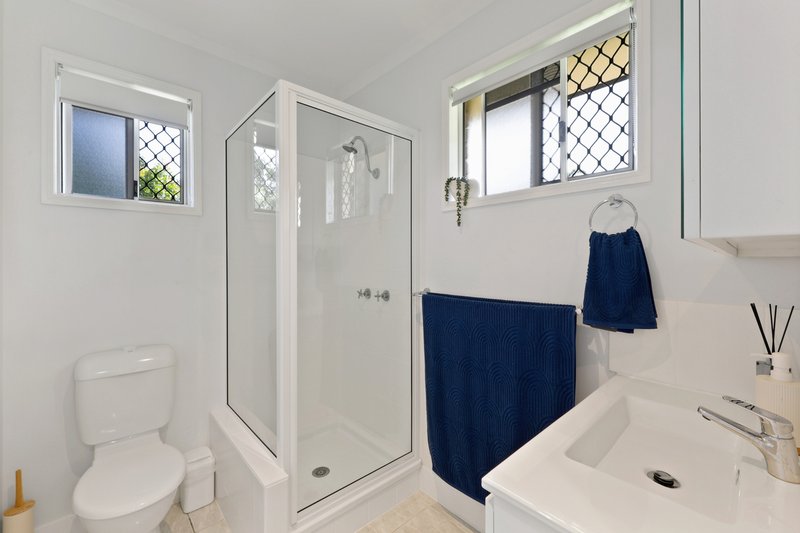 Photo - 13 Leister Court, Bucasia QLD 4750 - Image 22