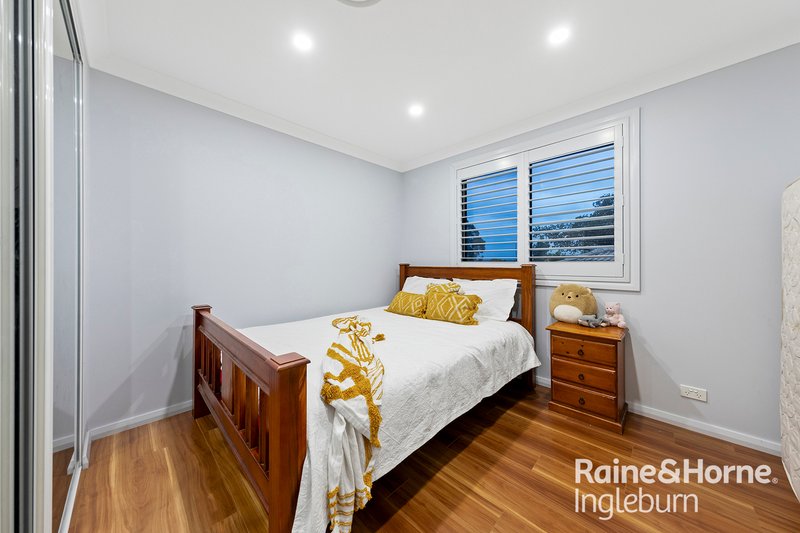 Photo - 13 Lemon Tree Crescent, Minto NSW 2566 - Image 8