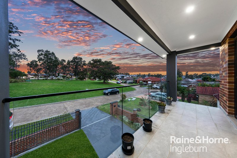 Photo - 13 Lemon Tree Crescent, Minto NSW 2566 - Image 13