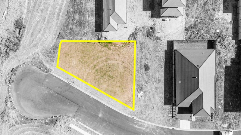 Photo - 13 Letoken Way, Box Hill NSW 2765 - Image 6