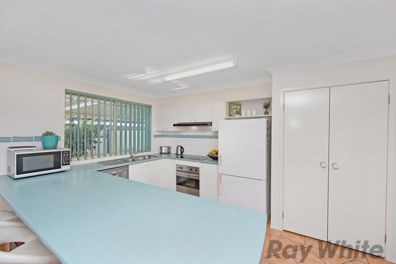 Photo - 13 Leumeah Avenue, Chain Valley Bay NSW 2259 - Image 6