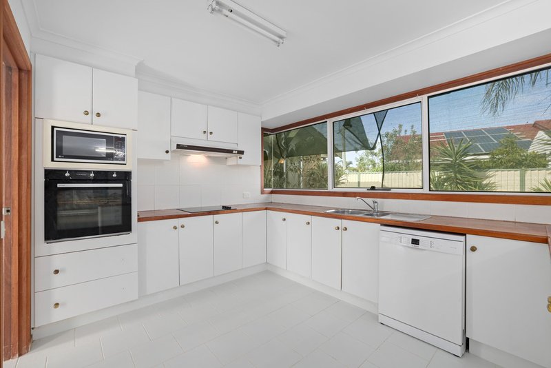 Photo - 13 Lidgerwood Close, Hoppers Crossing VIC 3029 - Image 7