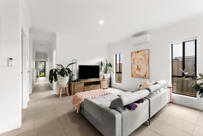 Photo - 13 Lilac Avenue, Lochinvar NSW 2321 - Image 5