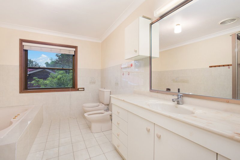 Photo - 13 Lillian Court, Rochedale South QLD 4123 - Image 11