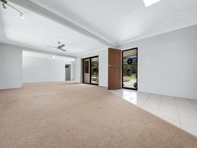 Photo - 13 Lilly Street, Boyne Island QLD 4680 - Image 5