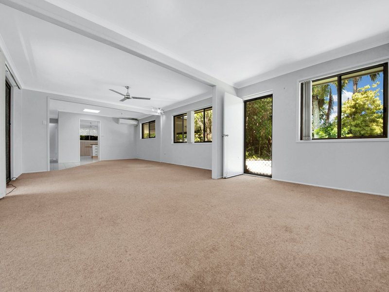 Photo - 13 Lilly Street, Boyne Island QLD 4680 - Image 8