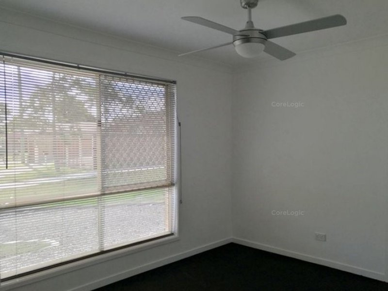 Photo - 13 Limosa Court, Crestmead QLD 4132 - Image 4