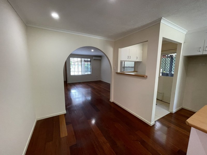 Photo - 1/3 Lindal Street, Ashmore QLD 4214 - Image 3