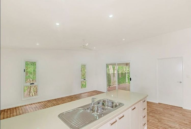 Photo - 13 Linsay Circuit, Nambour QLD 4560 - Image 4