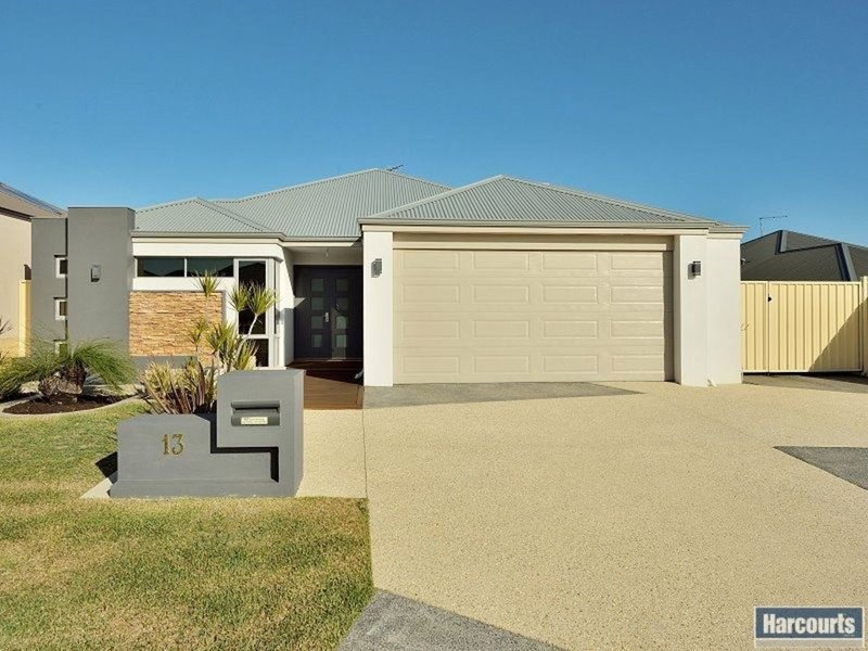 13 Lismore Ridge, Lakelands WA 6180