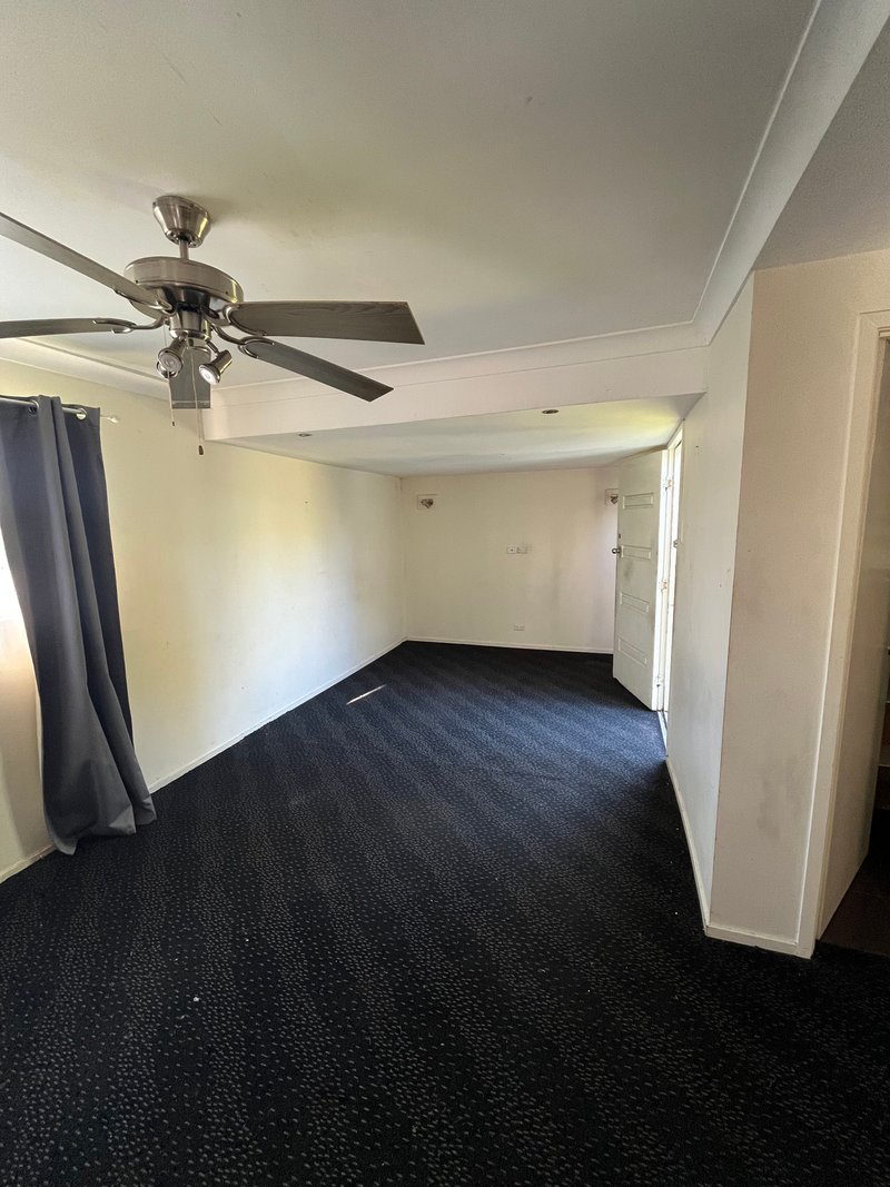 Photo - 13 Londy Street, Eagleby QLD 4207 - Image 3