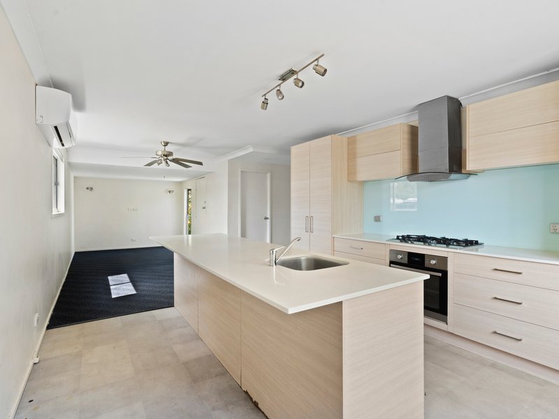 Photo - 13 Londy Street, Eagleby QLD 4207 - Image 4