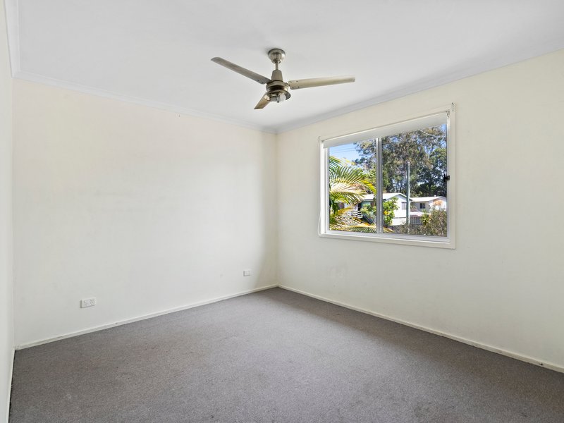 Photo - 13 Londy Street, Eagleby QLD 4207 - Image 9