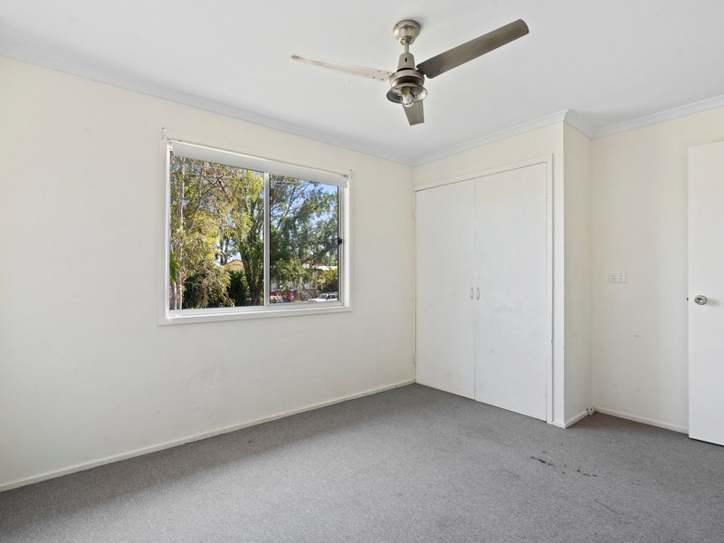 Photo - 13 Londy Street, Eagleby QLD 4207 - Image 12