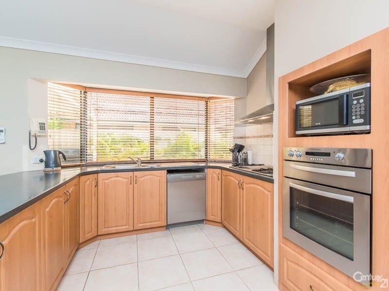 Photo - 13 Longshaw Circuit, Canning Vale WA 6155 - Image 7